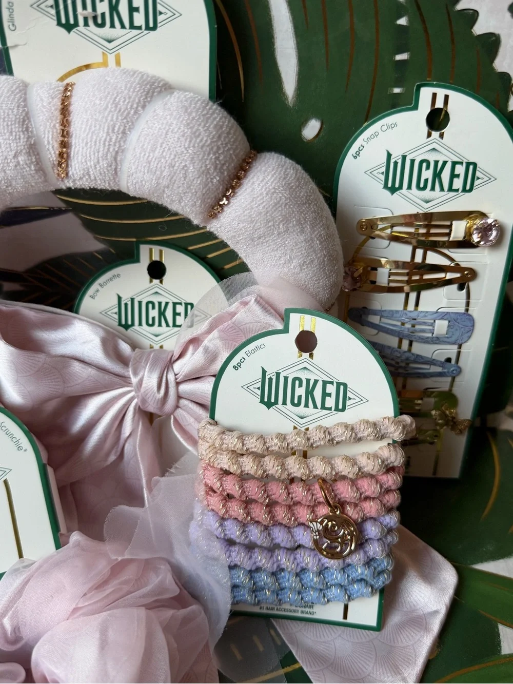 Scünci Wicked Glinda Hair Accessories 6 Piece Bundle Scrunchies Bow NWT